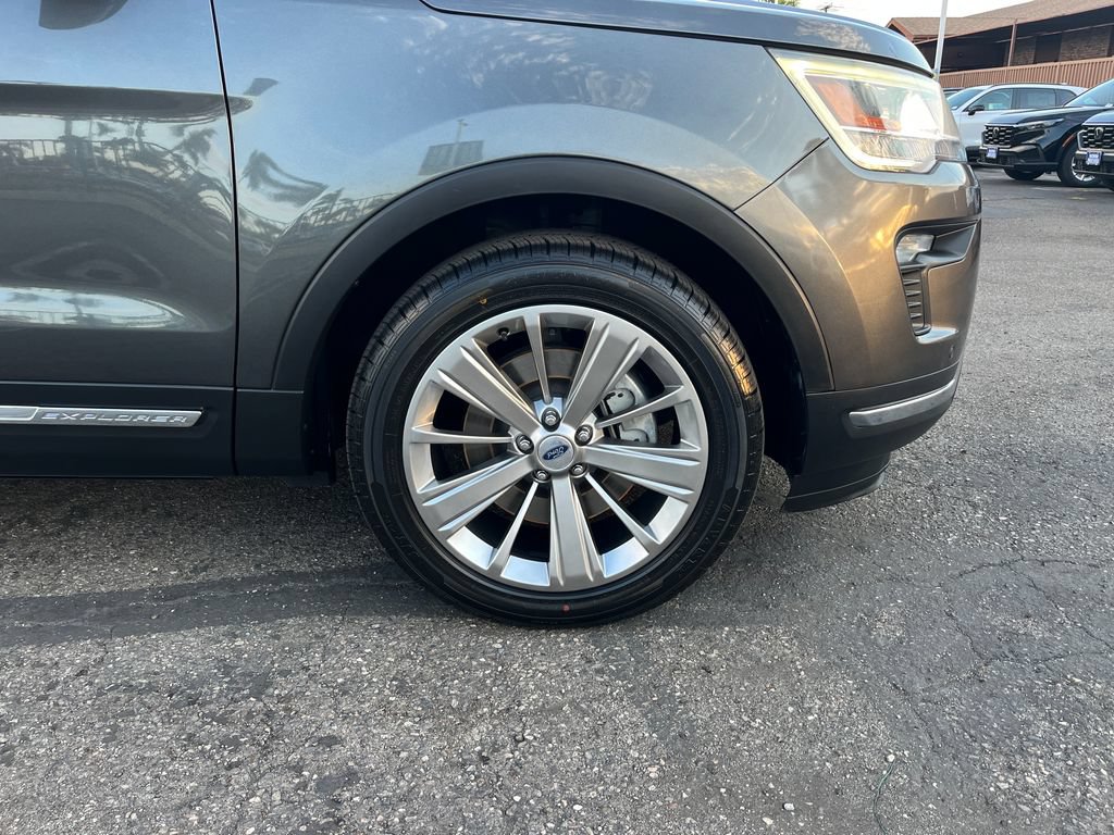 Used 2019 Ford Explorer Limited w/ Class III Trailer Tow Package FWD image 34