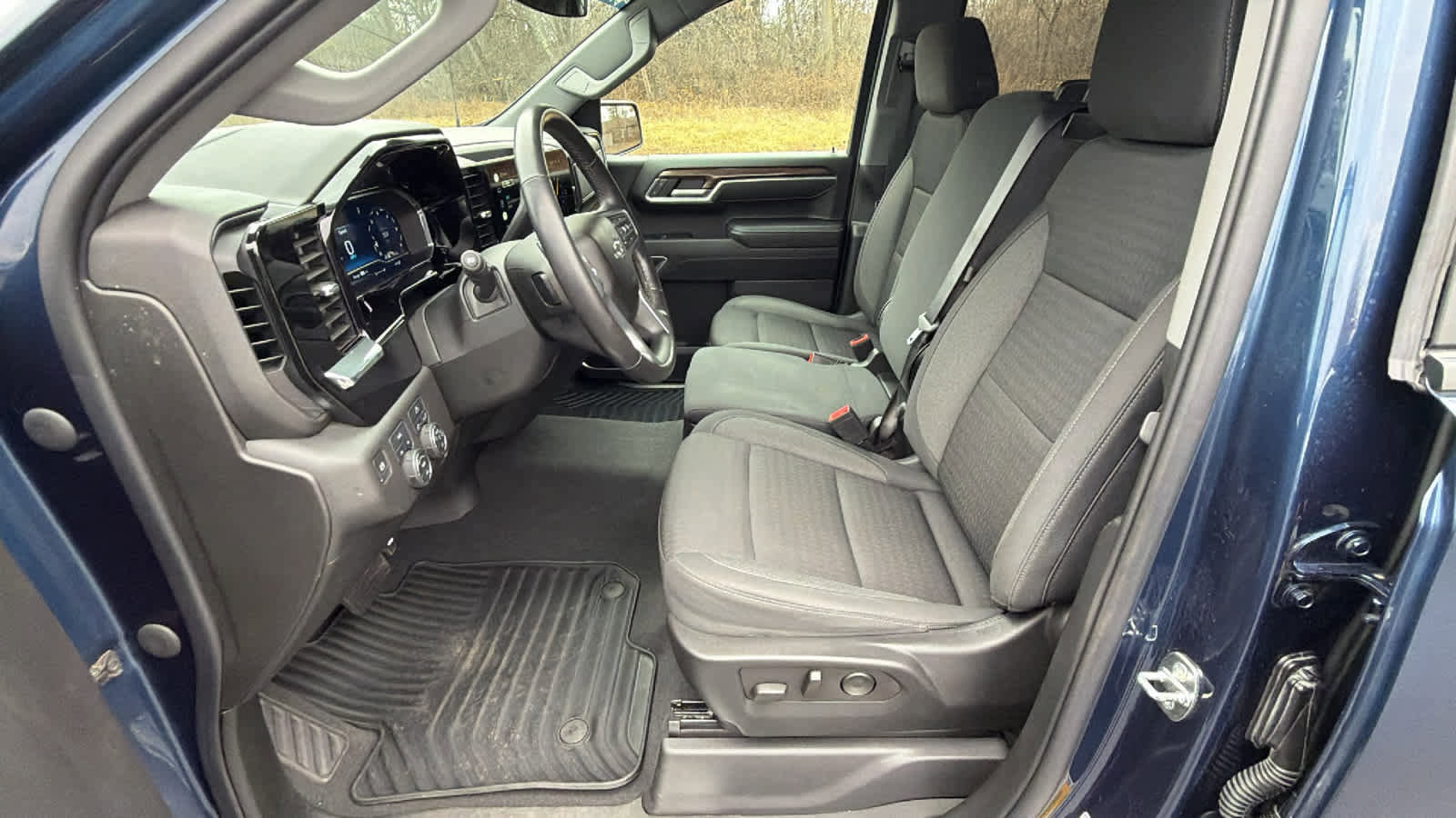 Certified 2022 Chevrolet Silverado 1500 RST image 18