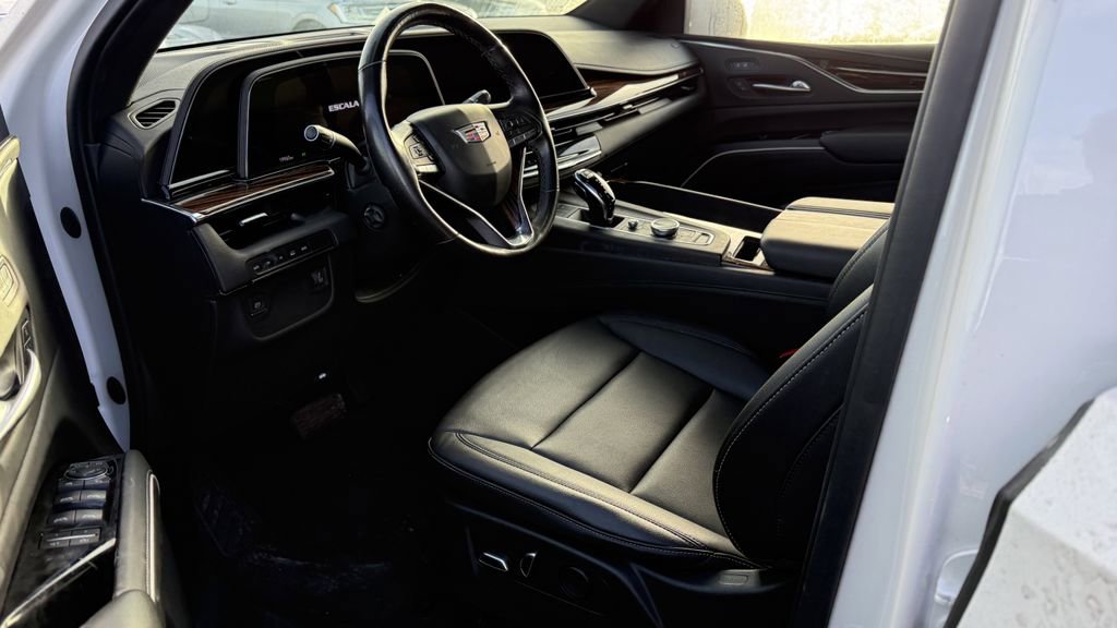 Used 2022 Cadillac Escalade ESV Luxury image 3