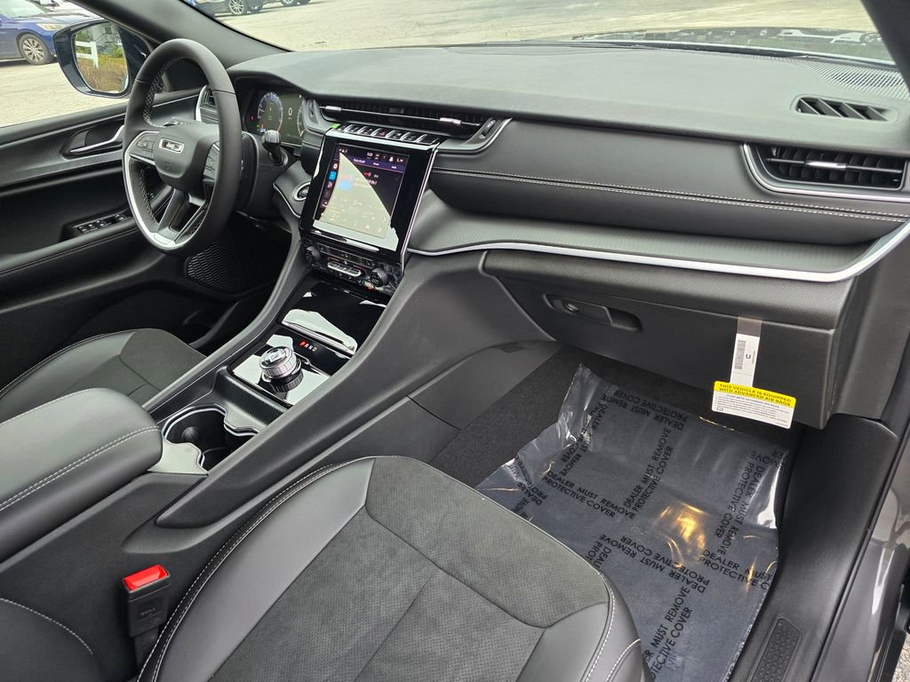 New 2025 Jeep Grand Cherokee L Altitude image 29