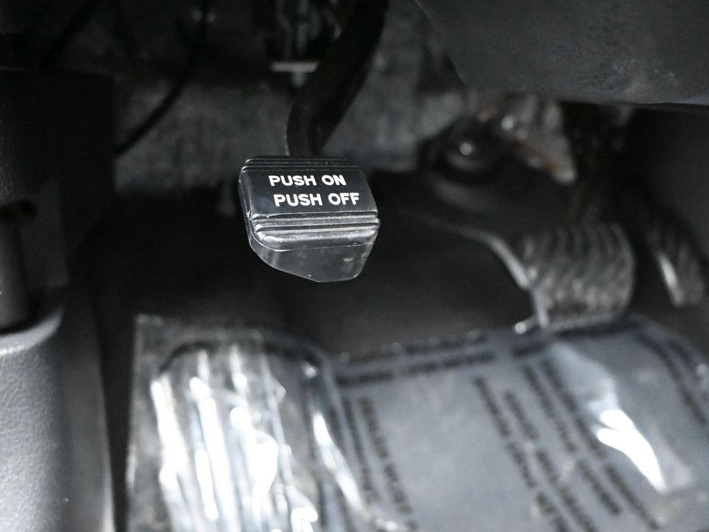 Used 2023 Nissan Altima 2.5 SV image 17