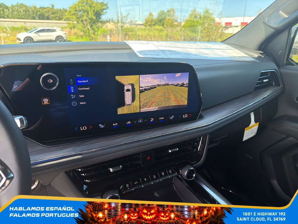 New 2026 Chevrolet Suburban LT w/ Comfort Package AWD/4WD image 22