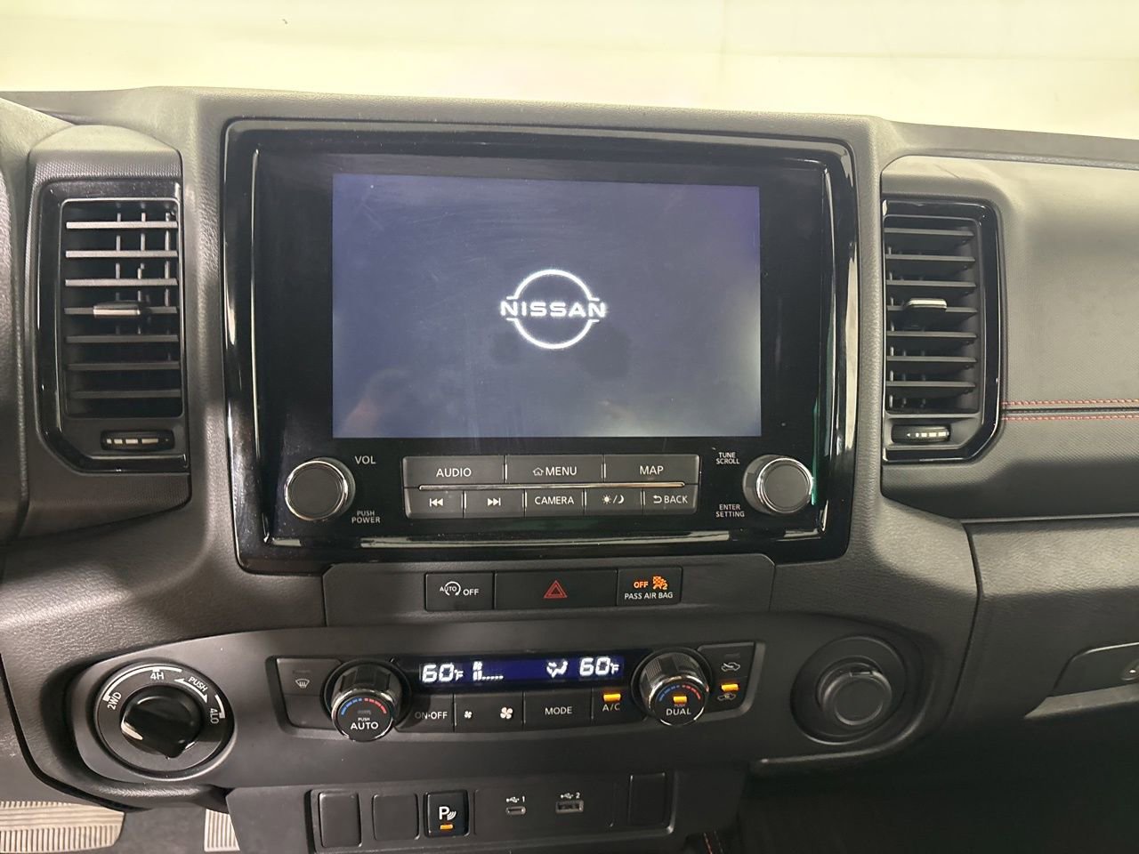 Used 2024 Nissan Frontier PRO-4X w/ Technology Package AWD/4WD image 15