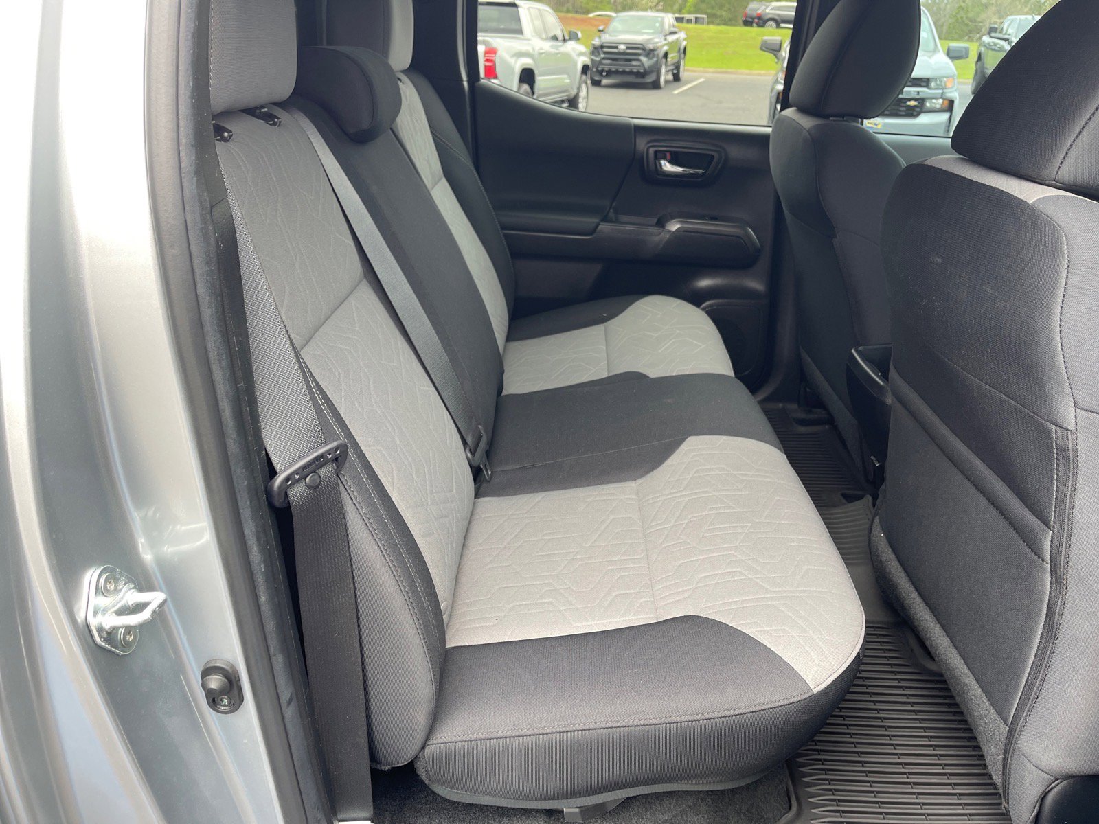 Used 2022 Toyota Tacoma TRD Off-Road w/ Technology Package image 18