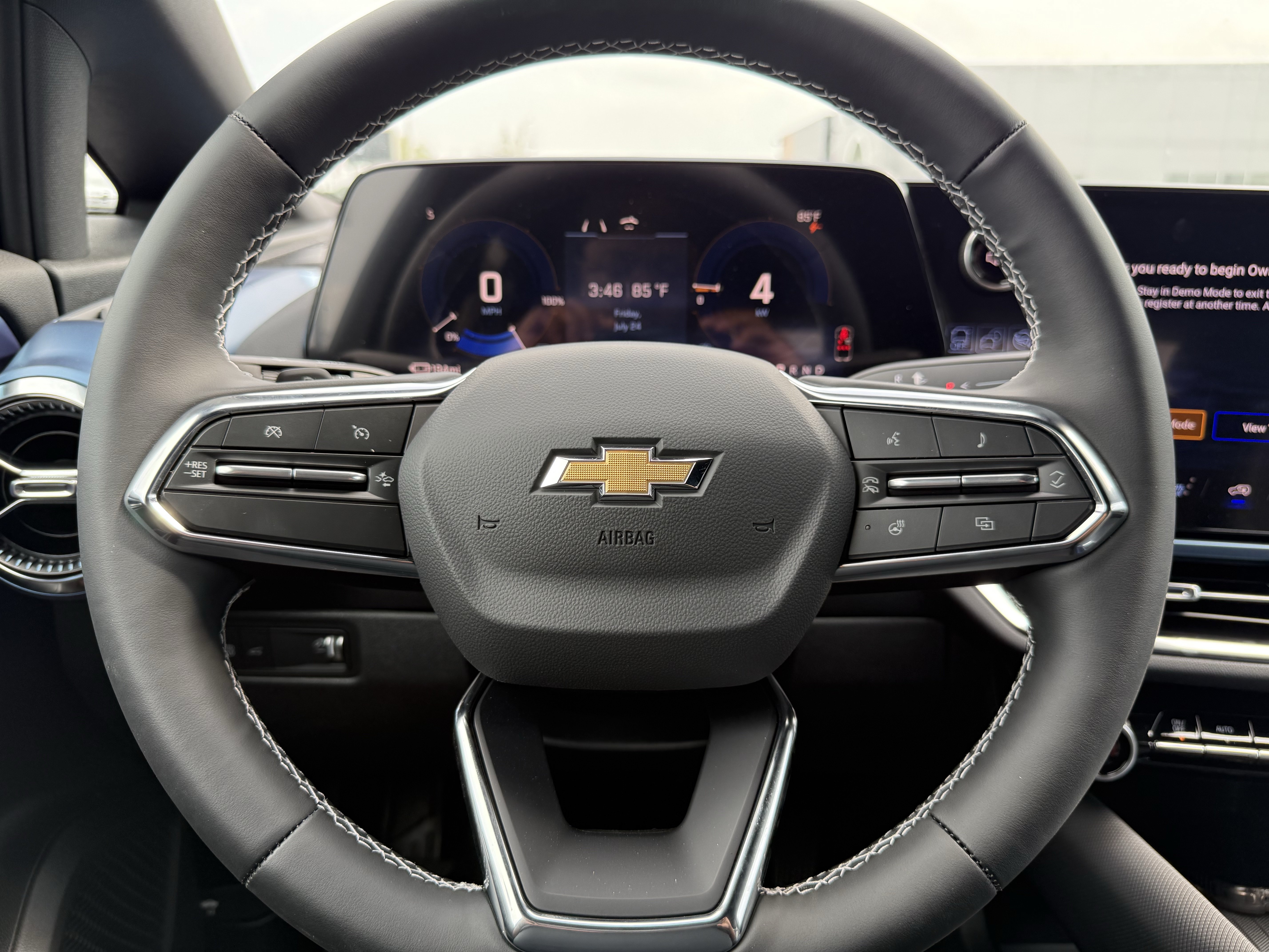 New 2026 Chevrolet Equinox EV LT FWD image 17