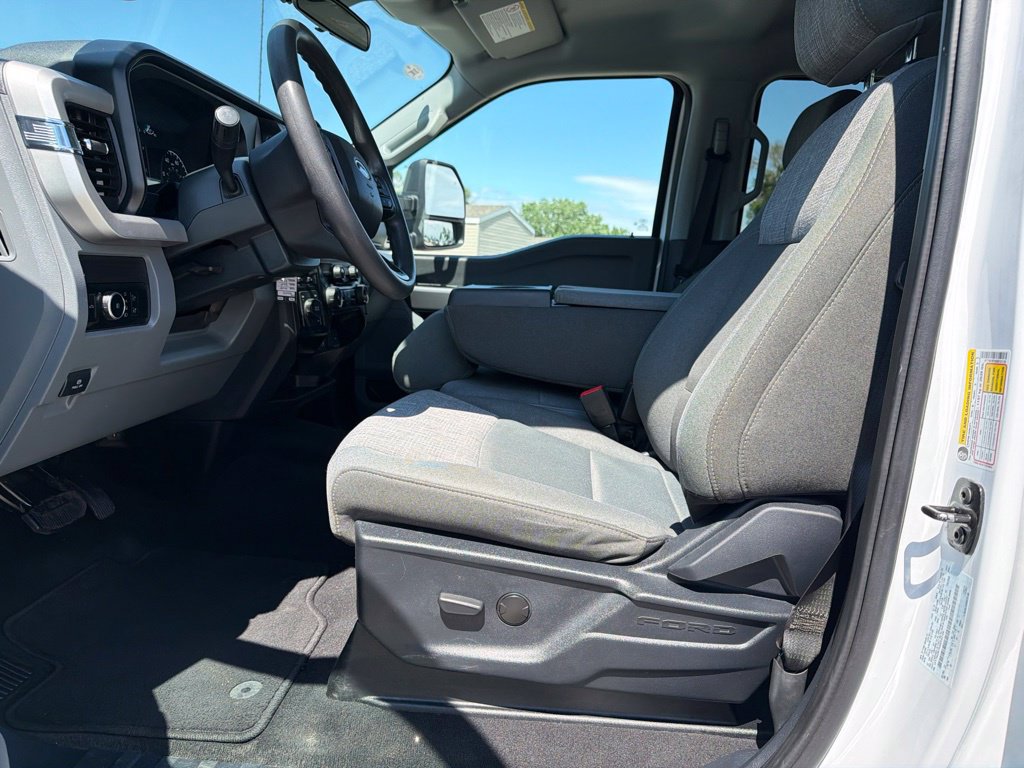 Used 2025 Ford F250 XLT AWD/4WD image 11