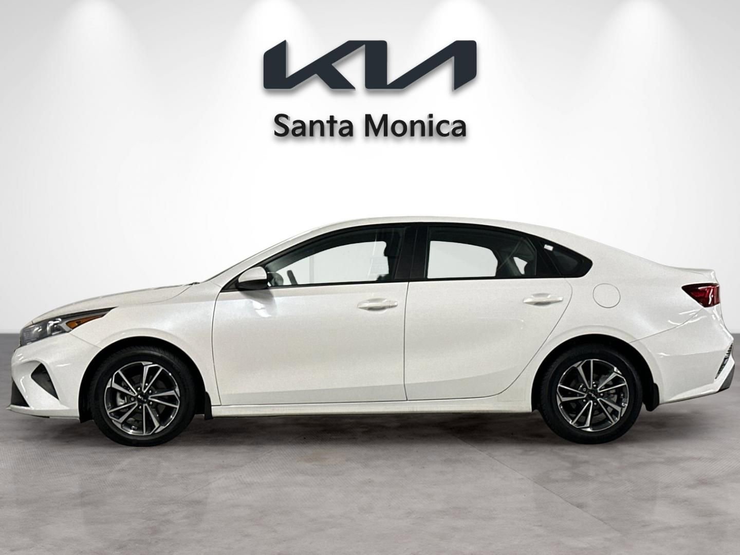 Used 2024 Kia Forte LXS image 3