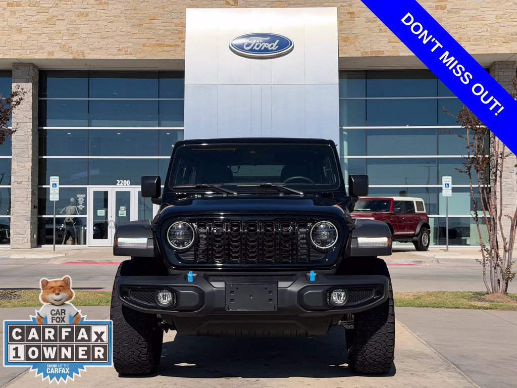 Used 2024 Jeep Wrangler Unlimited AWD/4WD image 2