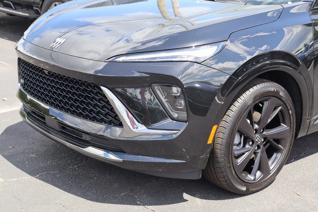 New 2025 Buick Envision Sport Touring image 4