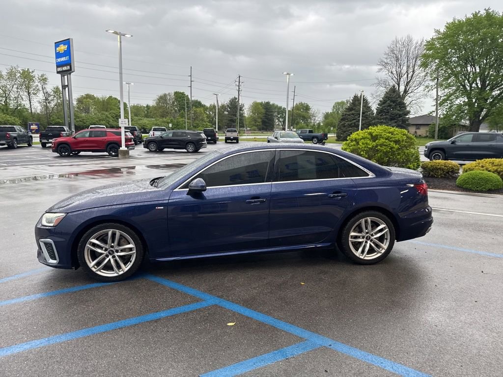 Used 2022 Audi A4 2.0T Premium Plus AWD/4WD image 11