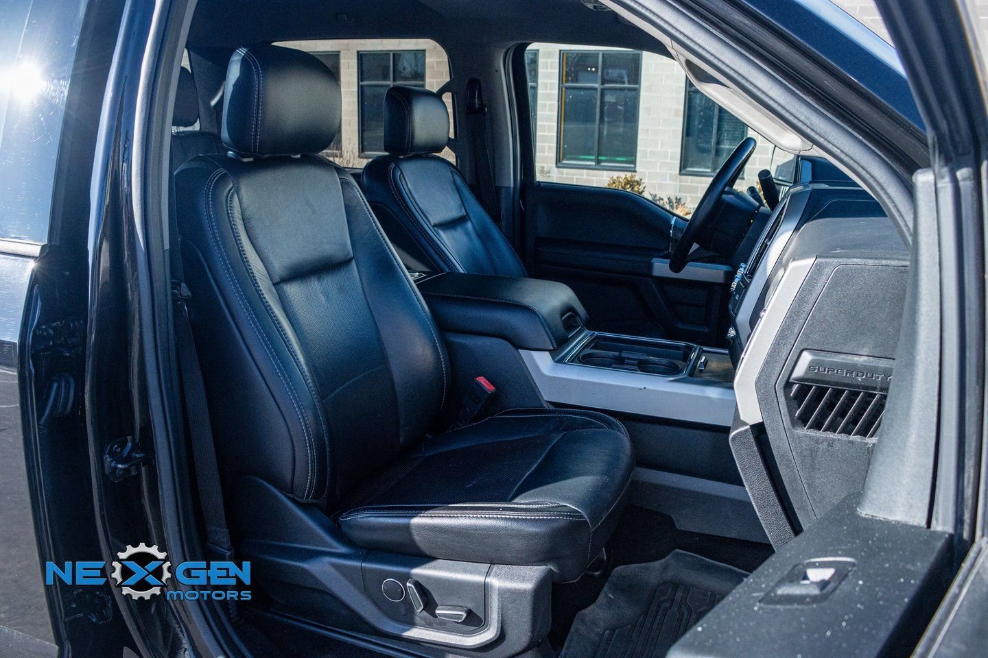 Used 2019 Ford F350 Lariat w/ Lariat Ultimate Package image 43