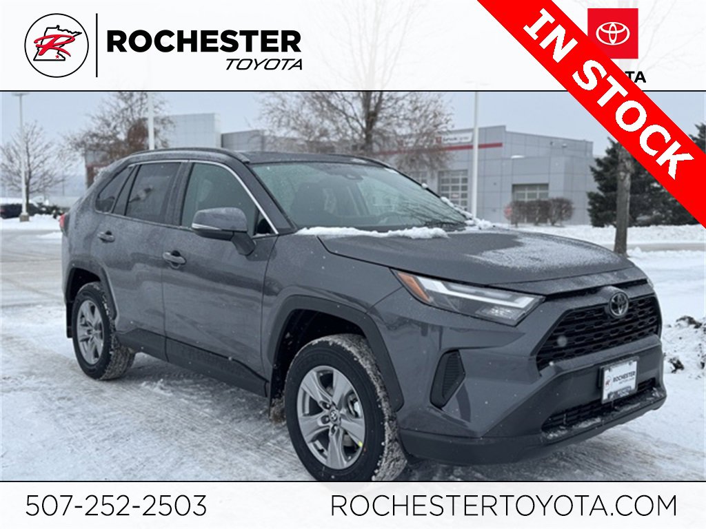 Used 2025 Toyota RAV4 XLE video 1