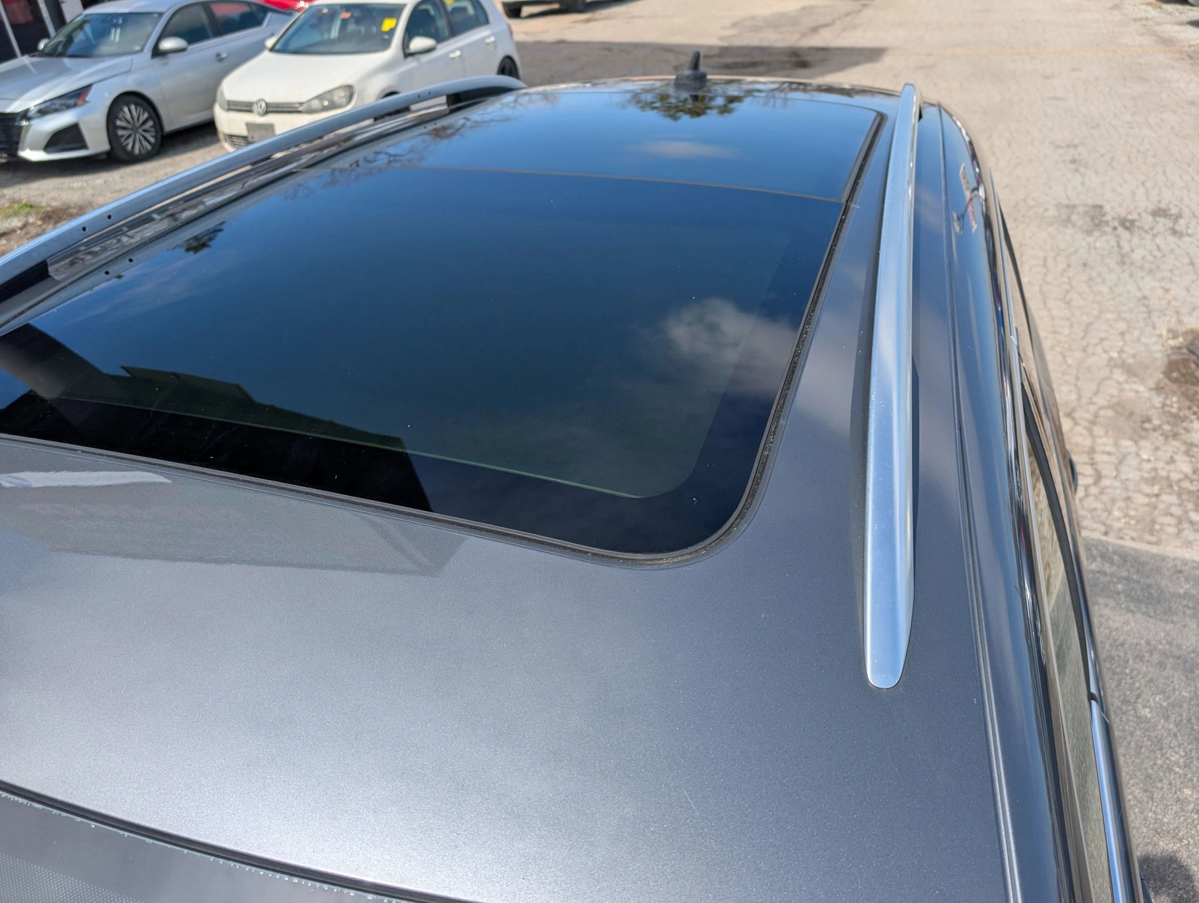 Used 2016 Volkswagen Tiguan SE image 9