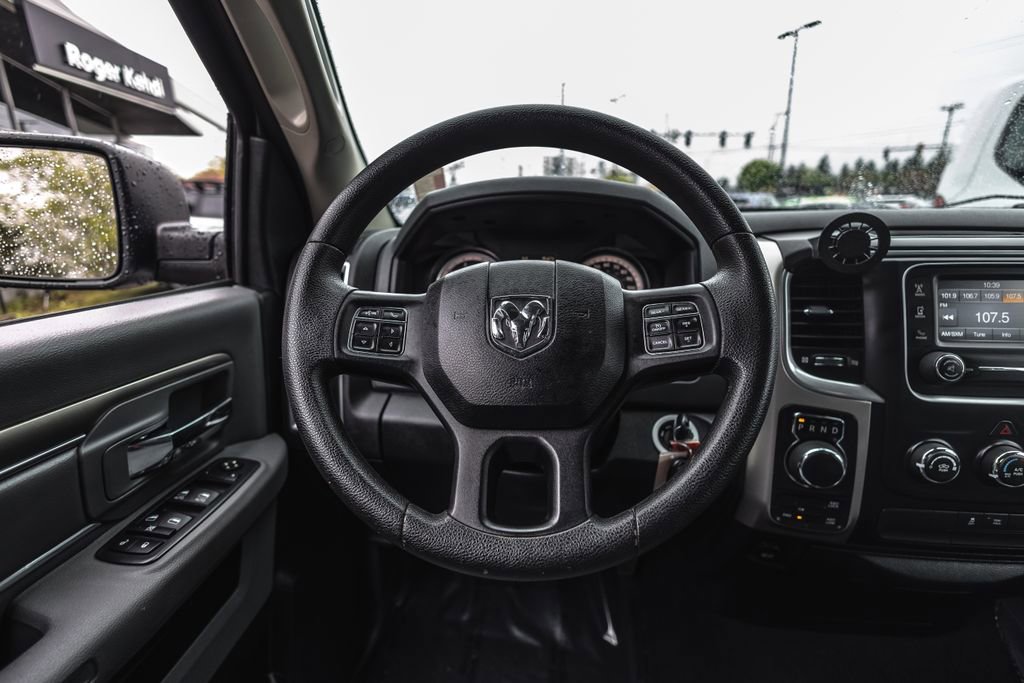 Used 2017 RAM 1500 Classic SLT AWD/4WD image 24