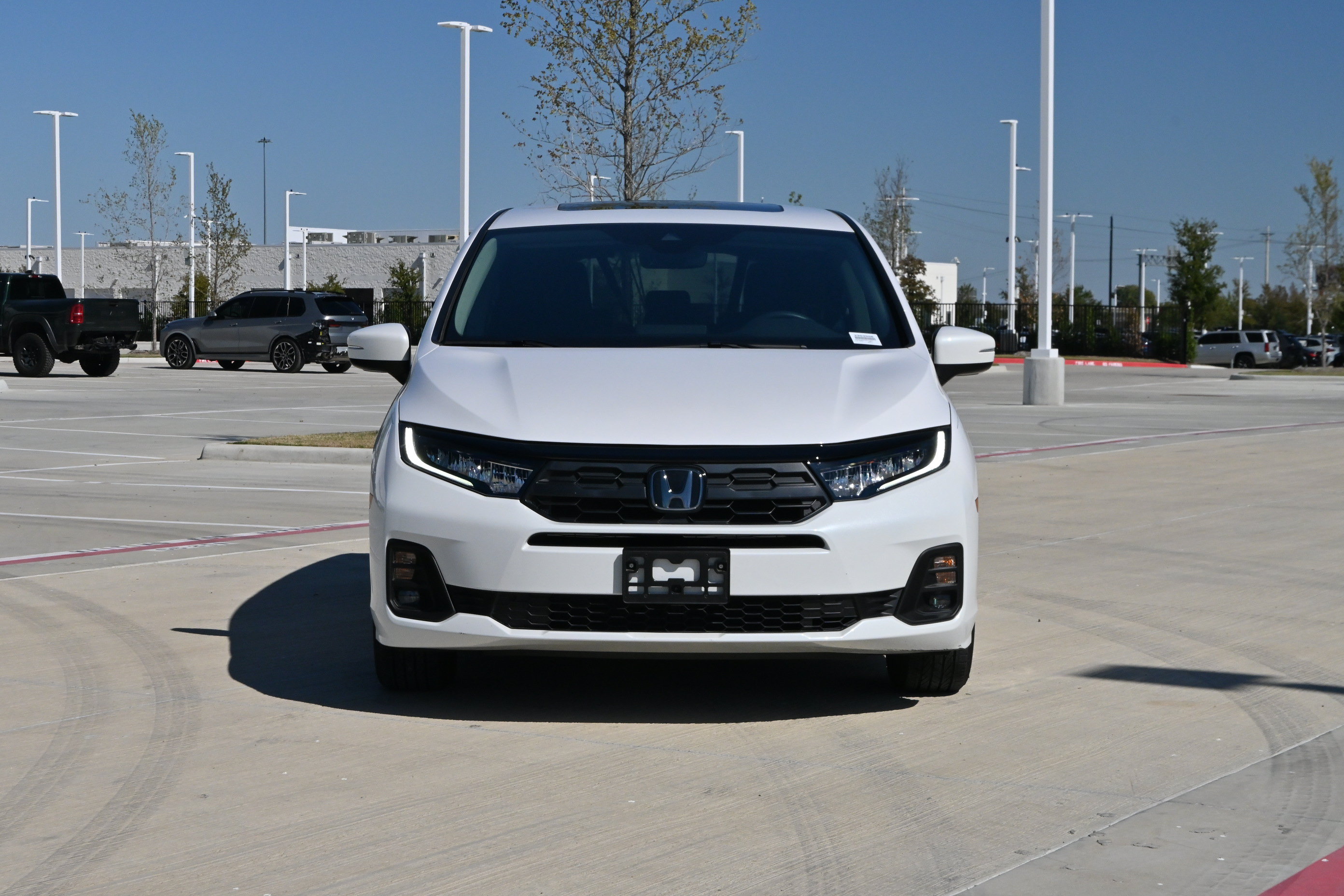 Used 2025 Honda Odyssey EX-L image 3