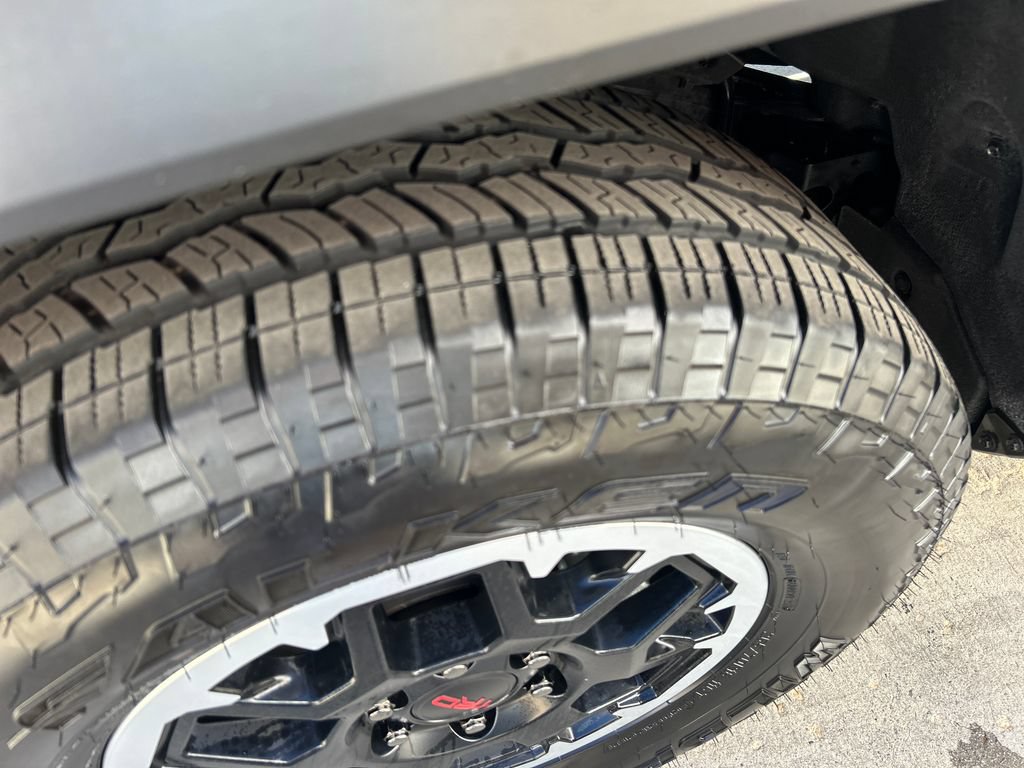 Certified 2025 Toyota 4Runner TRD Off-Road Premium AWD/4WD image 21