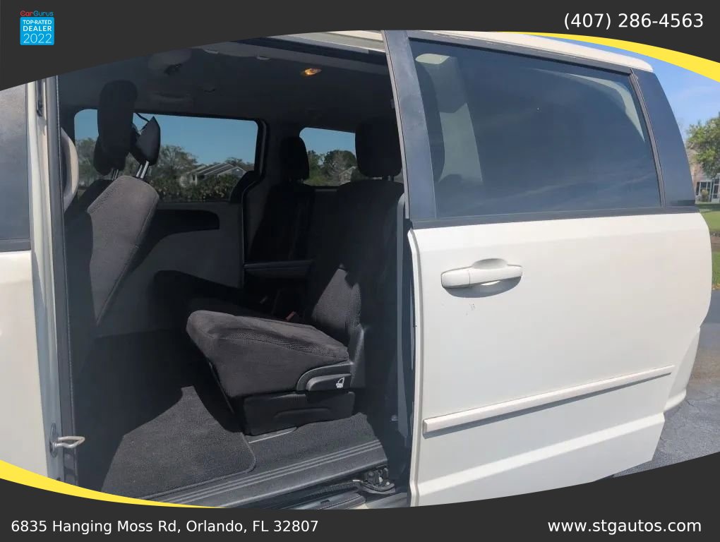 Used 2013 Dodge Grand Caravan SXT w/ Rear Park Assist Pkg FWD image 14
