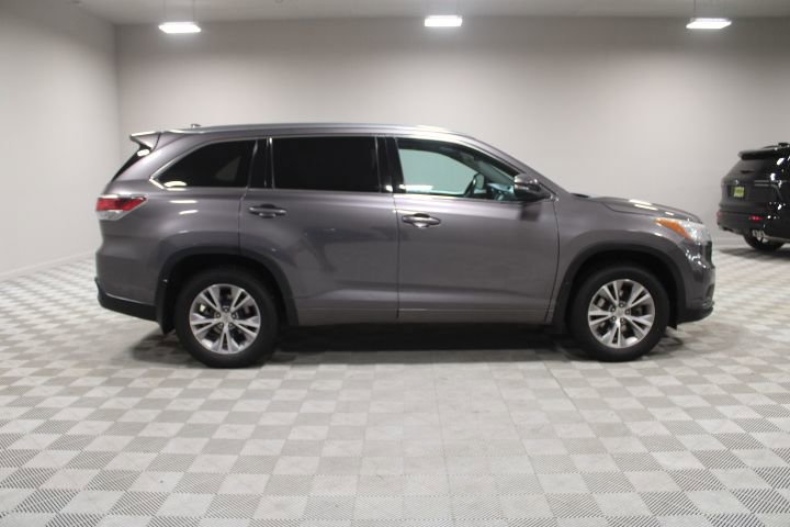 Used 2015 Toyota Highlander XLE image 13