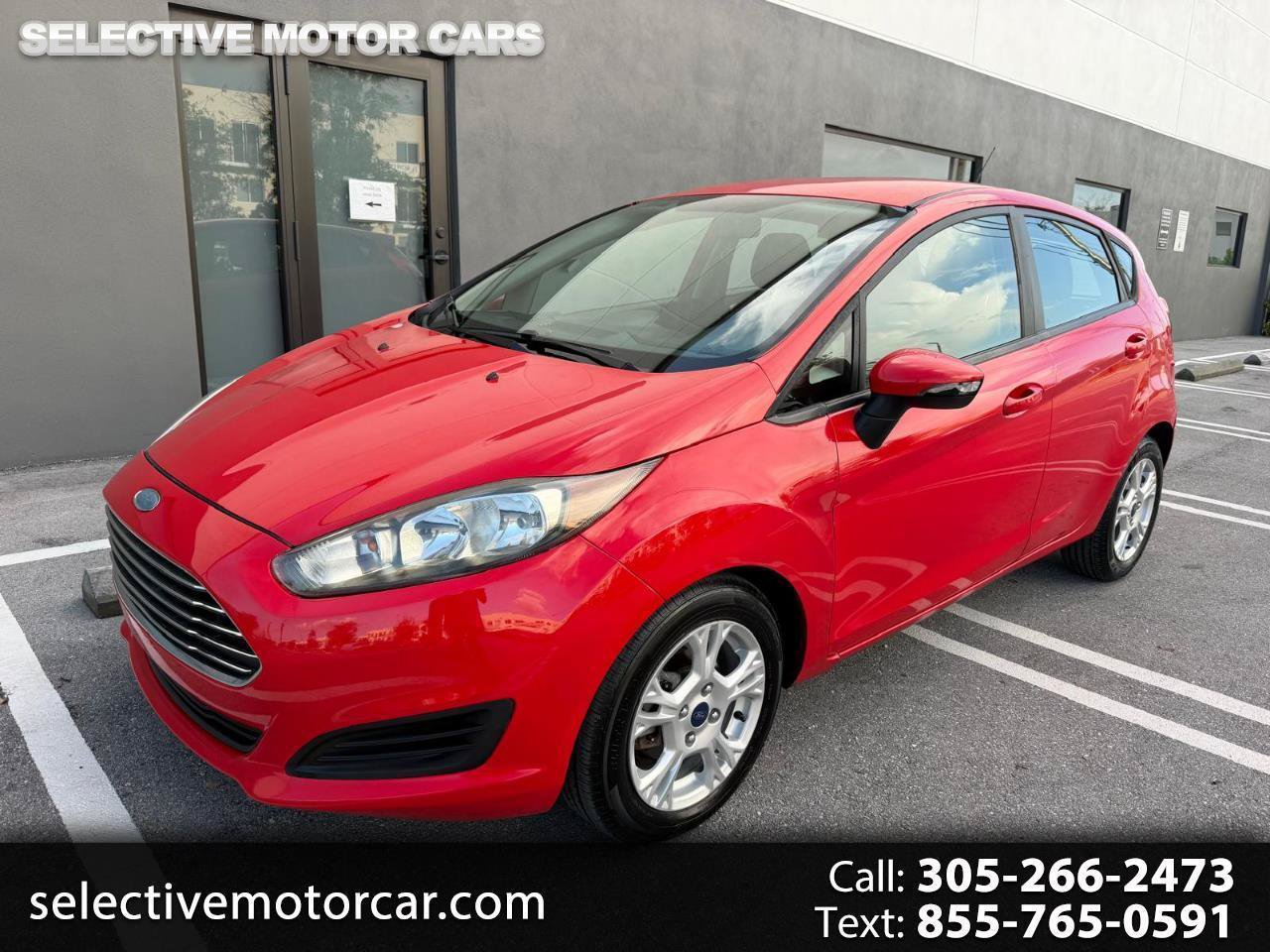 Used 2015 Ford Fiesta SE FWD image 1