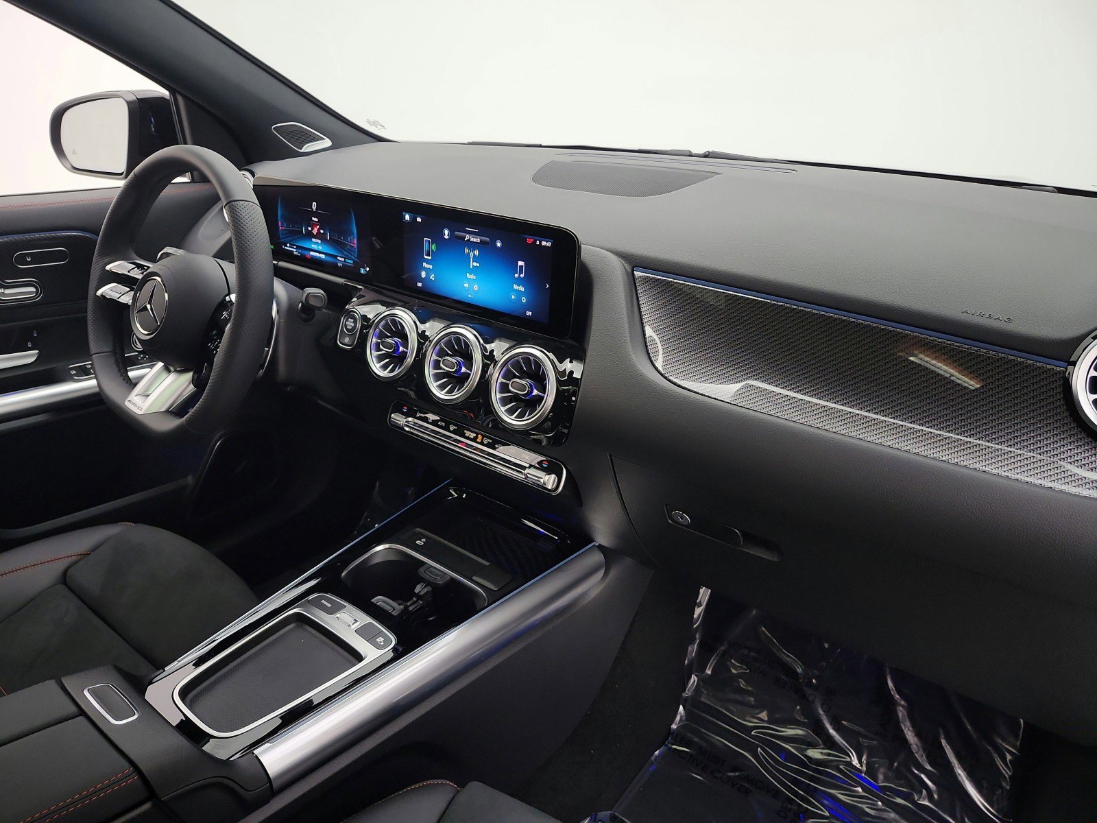 New 2026 Mercedes-Benz GLA 35 AMG 4MATIC image 15