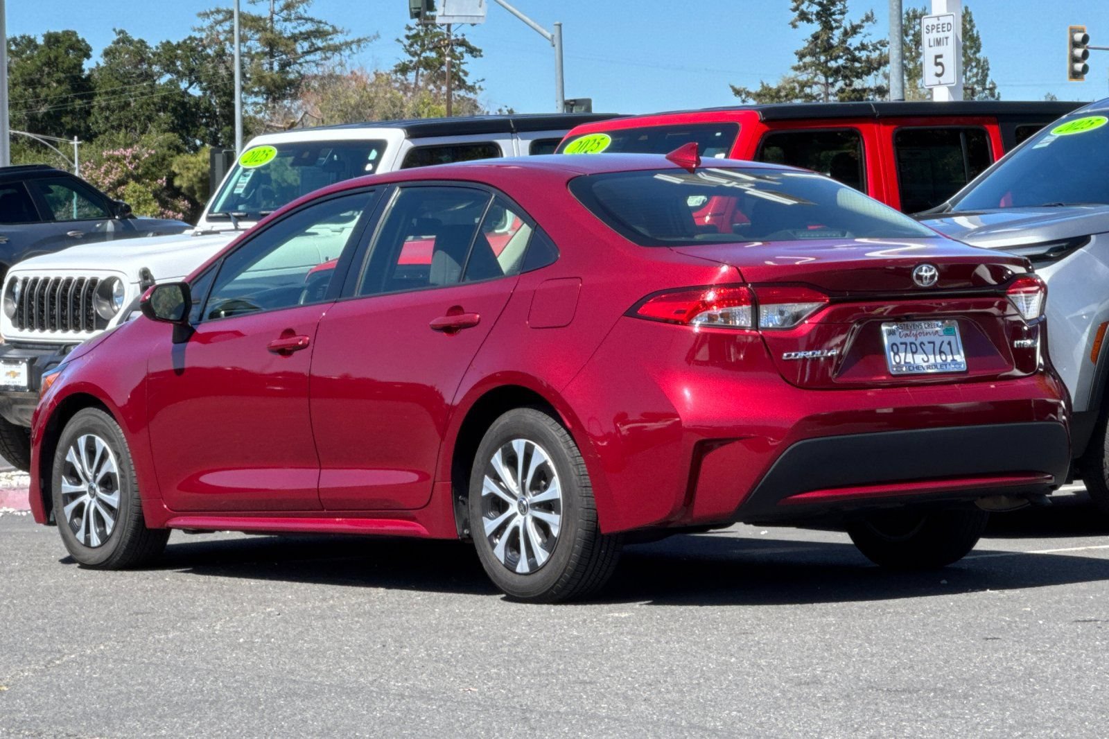 Used 2022 Toyota Corolla LE FWD image 7