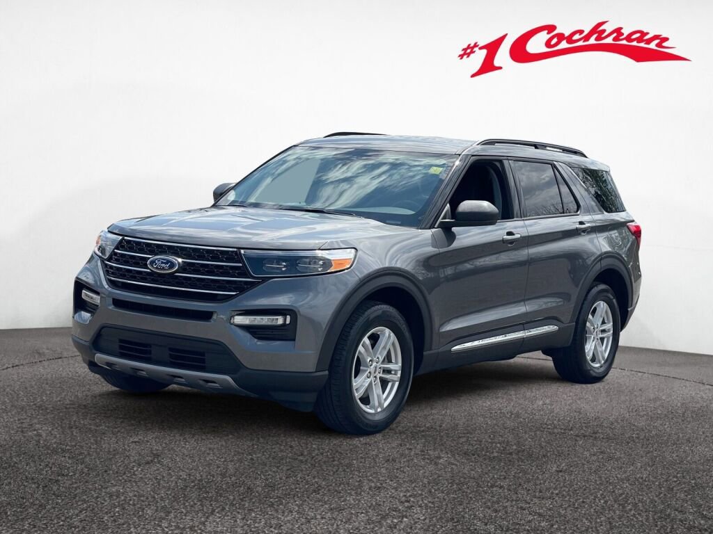 Used 2024 Ford Explorer XLT w/ Equipment Group 202A AWD/4WD image 36