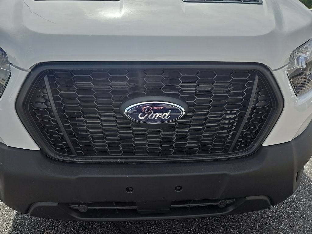 New 2025 Ford Transit 250 148 Medium Roof Extended AWD image 27