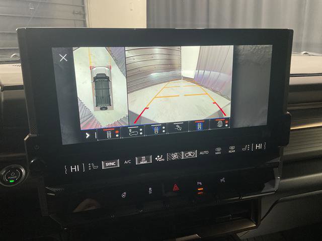 Used 2025 GMC Hummer EV 2X image 25