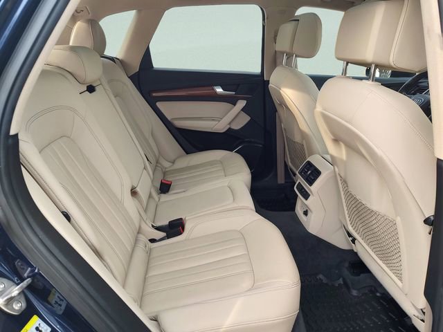 Used 2022 Audi Q5 2.0T Premium w/ Convenience Package image 16
