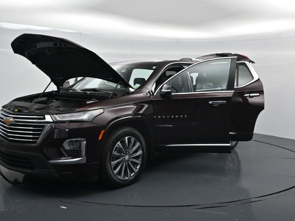 Used 2023 Chevrolet Traverse Premier FWD image 37