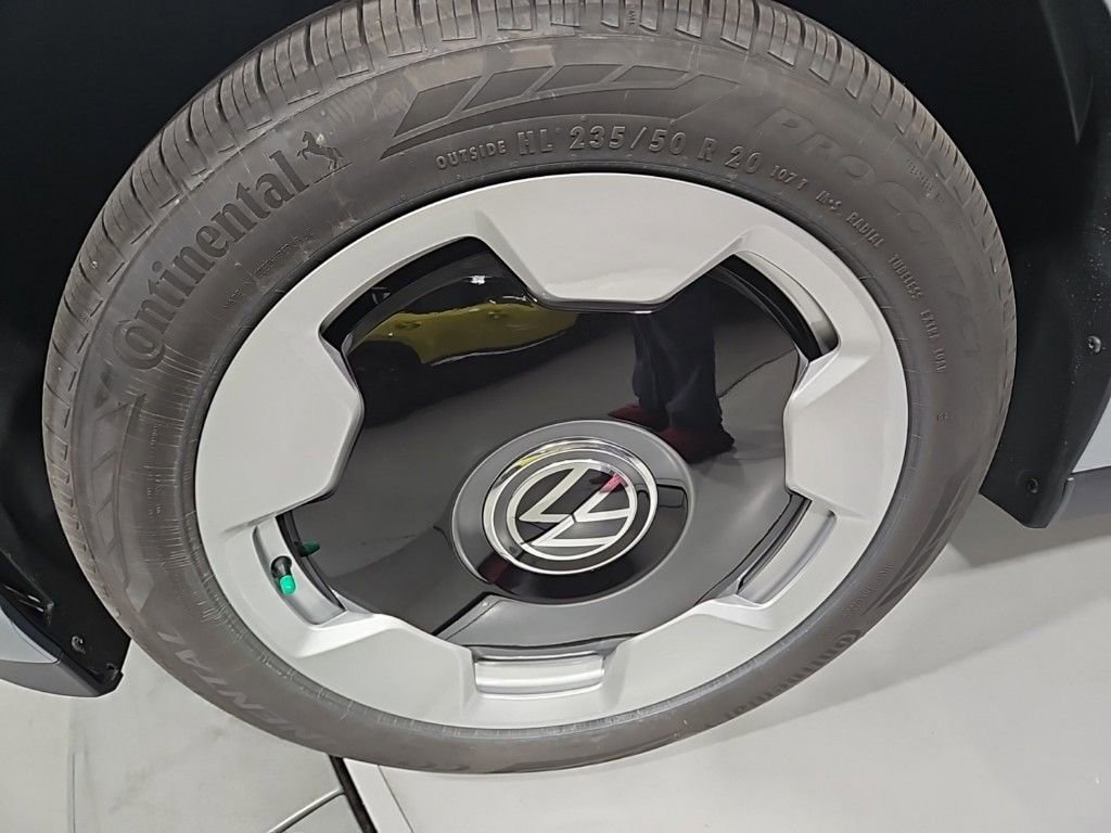 New 2025 Volkswagen ID. Buzz Pro S image 26