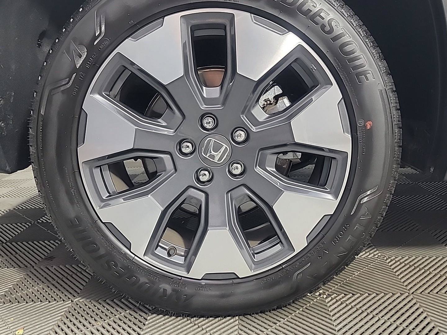 Certified 2026 Honda Pilot Elite image 4