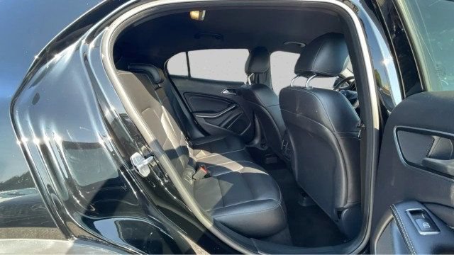 Used 2017 Mercedes-Benz GLA 250 image 16