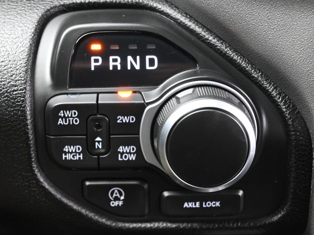 New 2026 RAM 1500 4x4 Crew Cab image 27