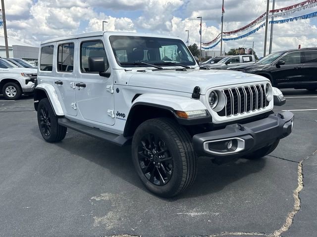 Used 2025 Jeep Wrangler Unlimited Sahara image 2