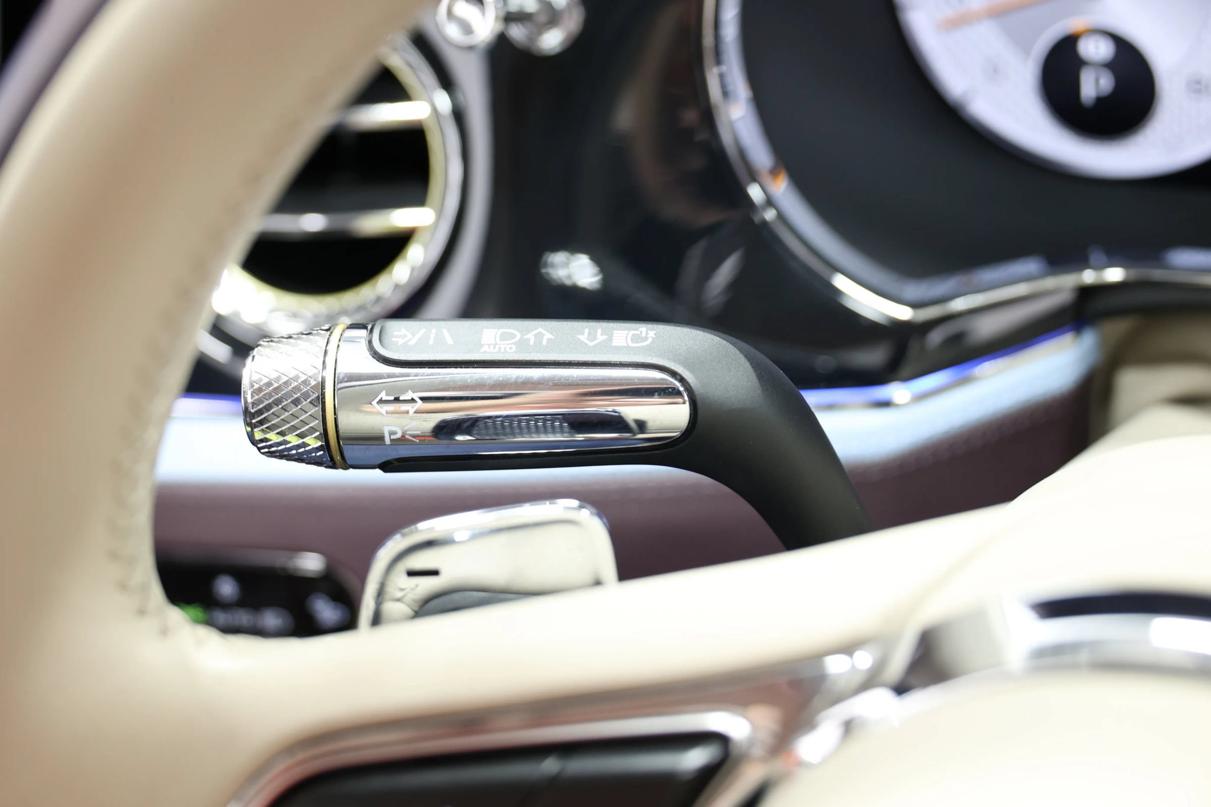 Used 2022 Bentley Flying Spur V8 AWD/4WD image 35