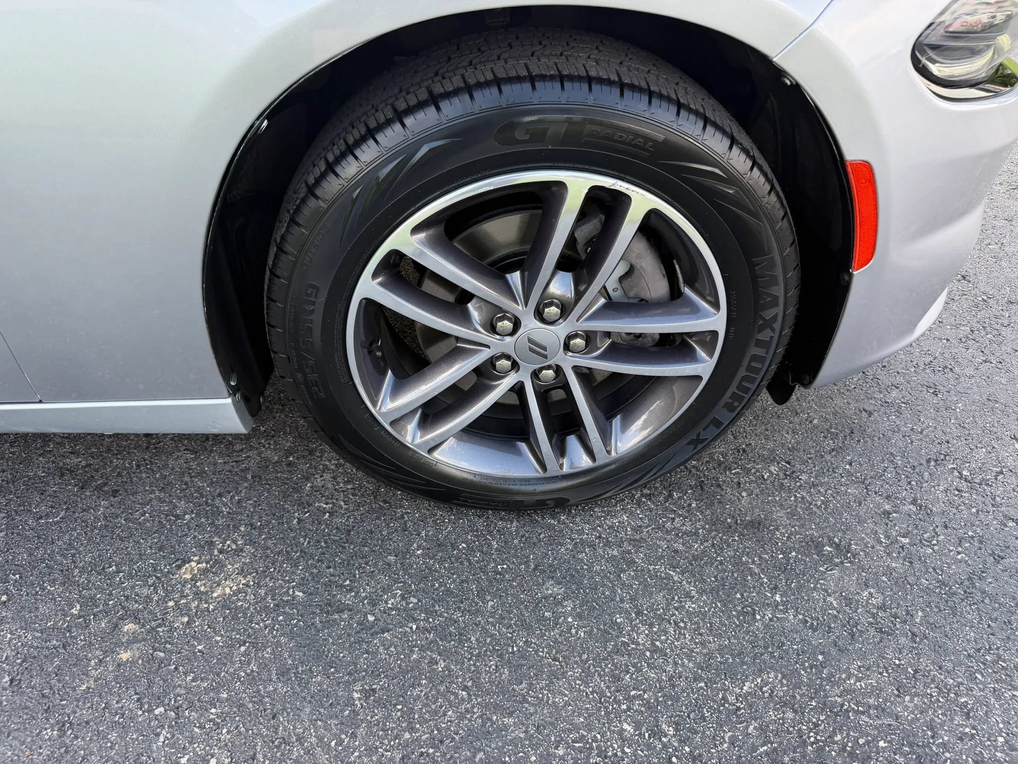 Used 2019 Dodge Charger SXT AWD/4WD image 44