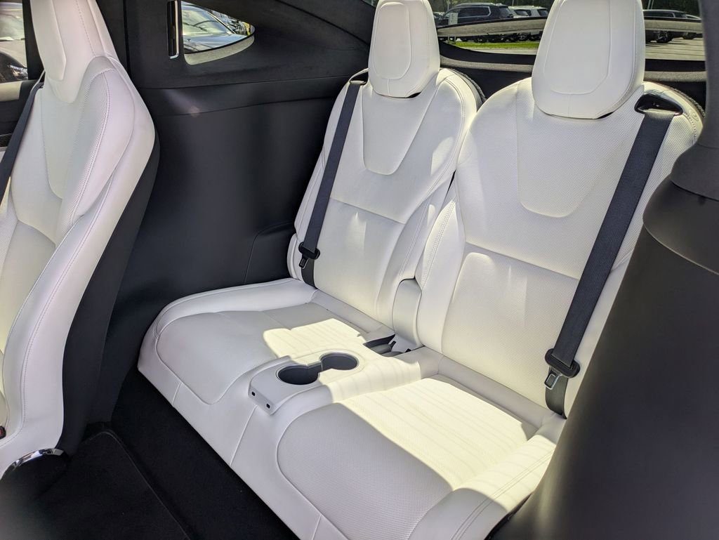 Used 2022 Tesla Model X Plaid image 23