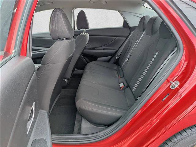 Used 2022 Hyundai Elantra SEL w/ Cargo Package FWD image 18