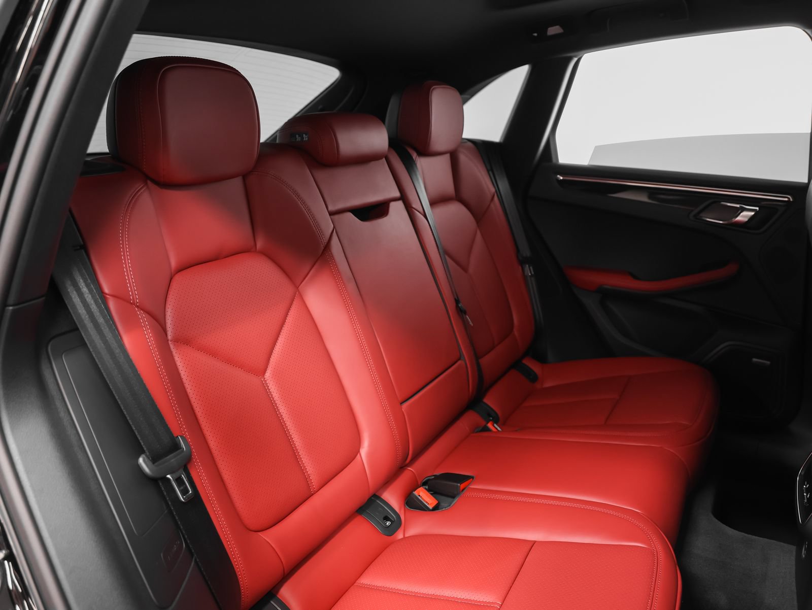 New 2026 Porsche Macan AWD/4WD image 24