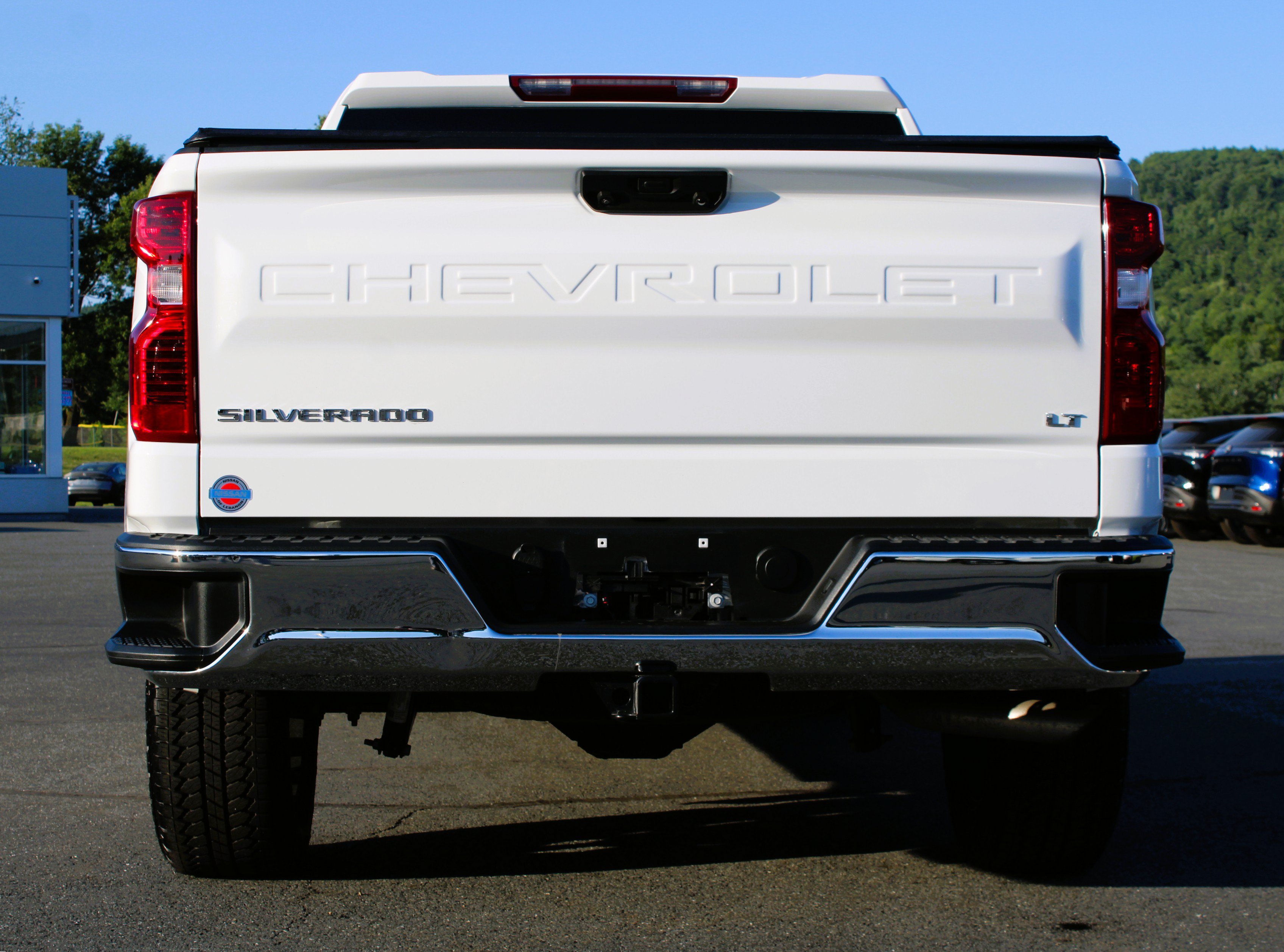 Used 2024 Chevrolet Silverado 1500 LT AWD/4WD image 9