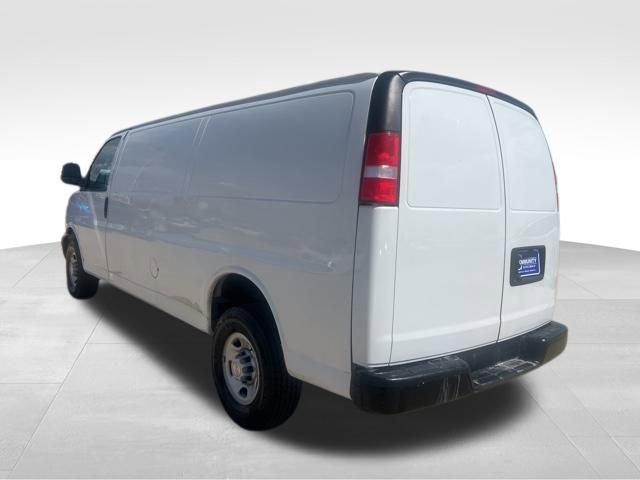 Used 2023 Chevrolet Express 2500 Work Van w/ Driver Convenience Package image 7