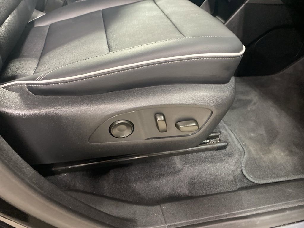 Used 2025 Buick Enclave Preferred image 18