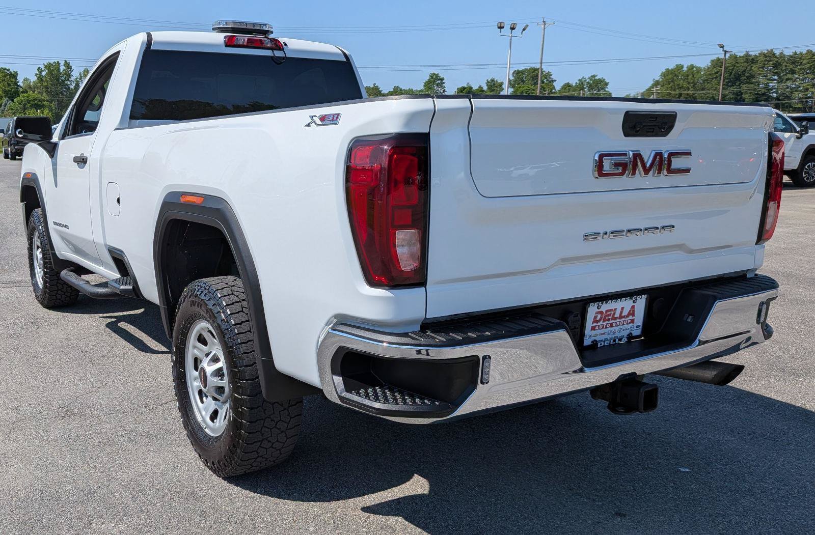 Used 2022 GMC Sierra 3500 Pro w/ Convenience Package AWD/4WD image 8