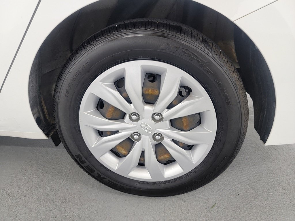 Used 2022 Hyundai Accent SE FWD image 11