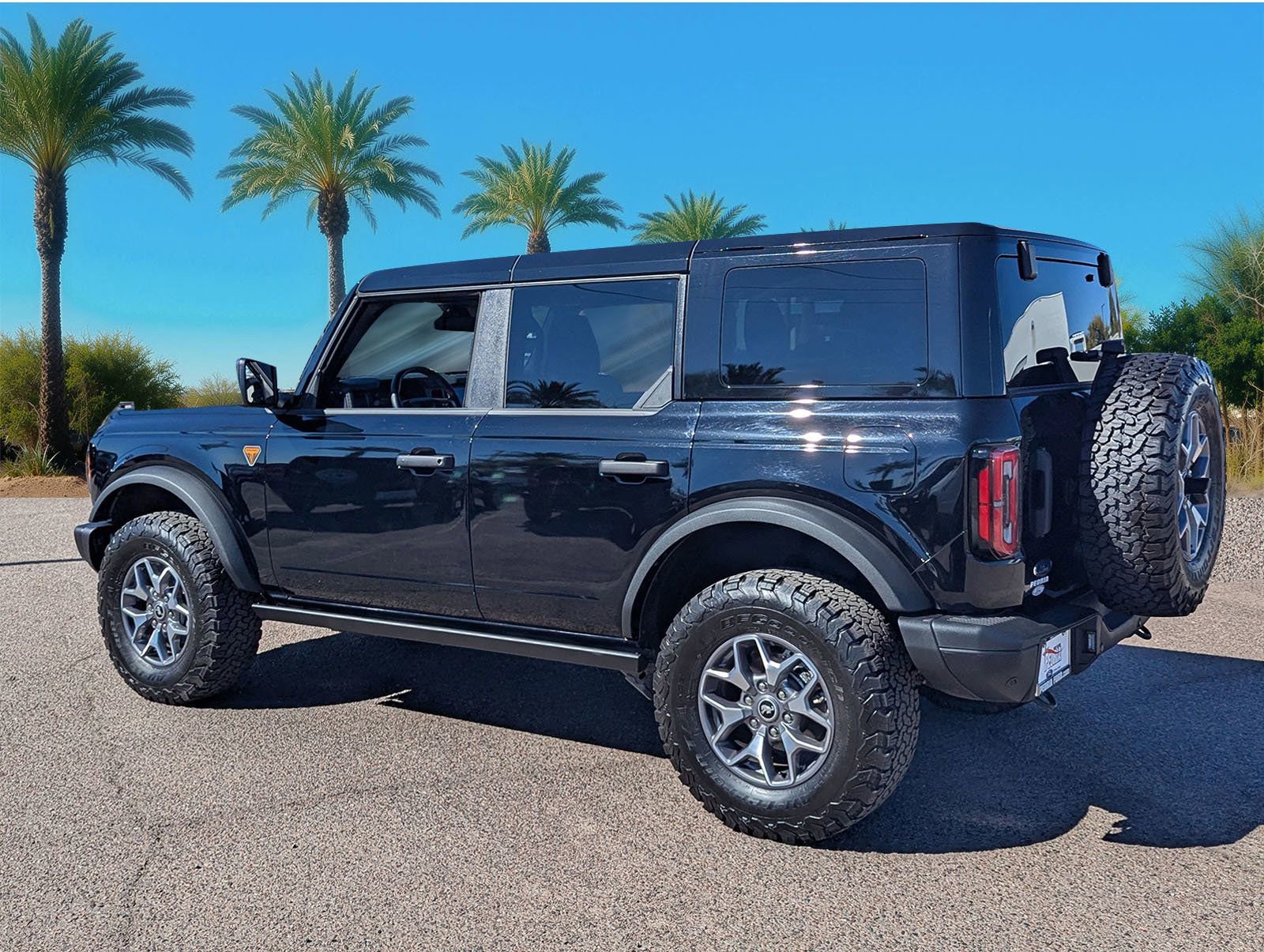 Certified 2025 Ford Bronco Badlands image 4