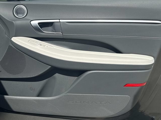 New 2026 Hyundai Sonata Limited FWD image 17
