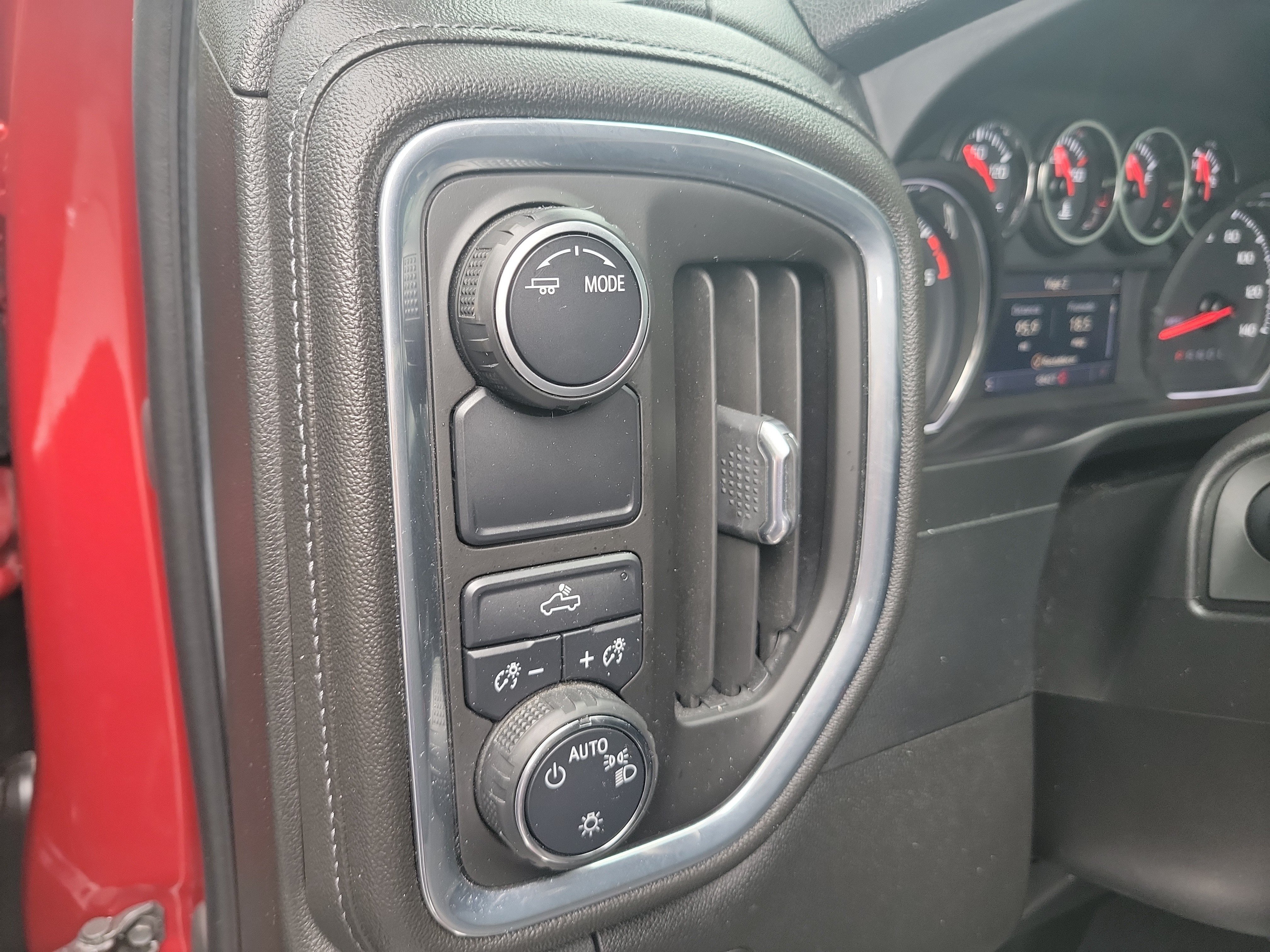 Used 2022 Chevrolet Silverado 1500 LT RWD image 22