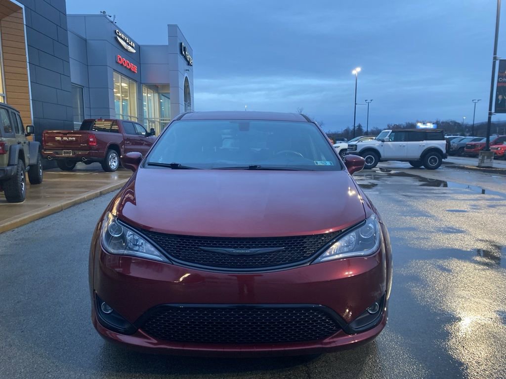 Certified 2020 Chrysler Pacifica Touring w/ S Appearance Package image 6