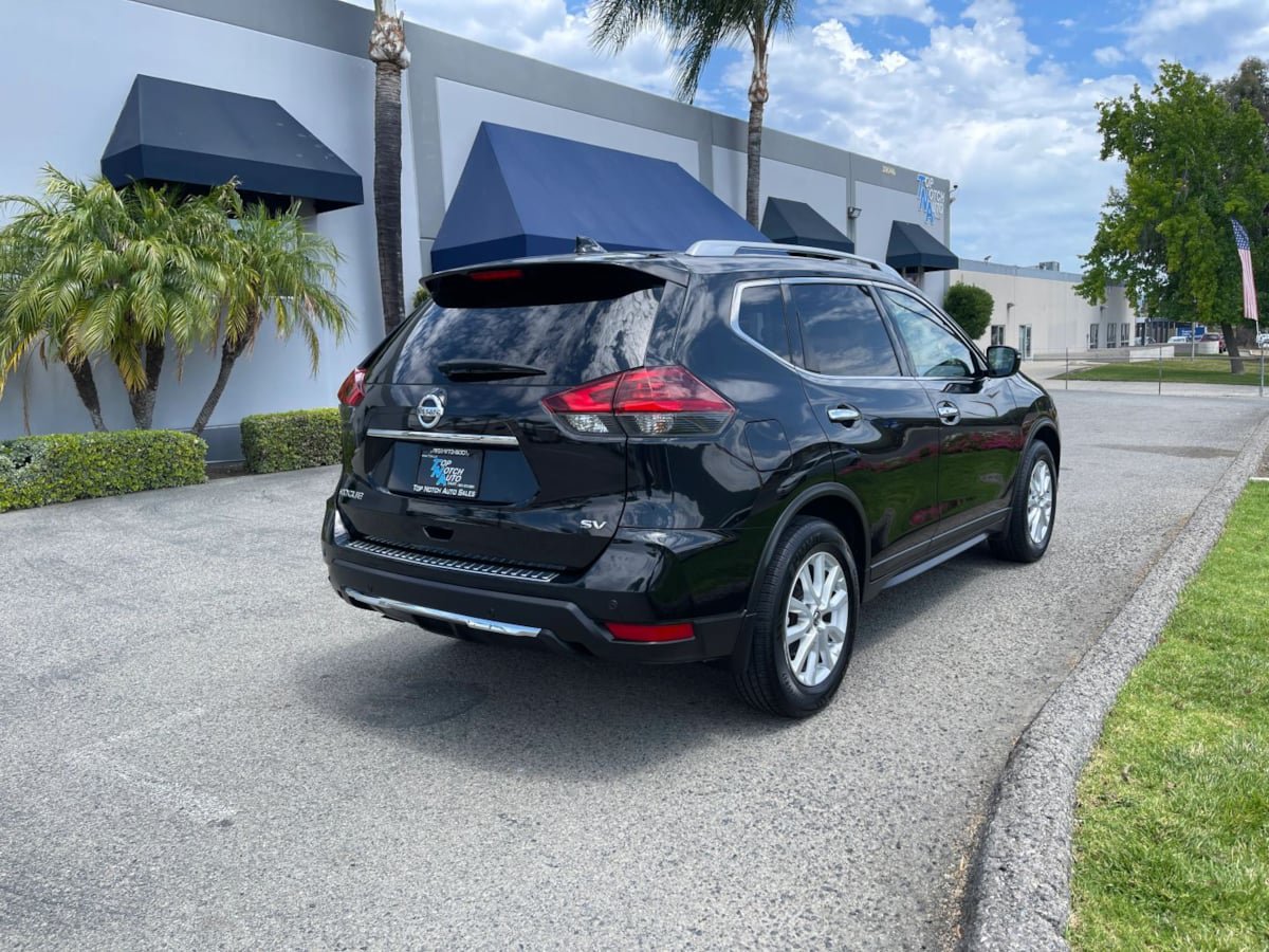 Used 2020 Nissan Rogue SV FWD image 5